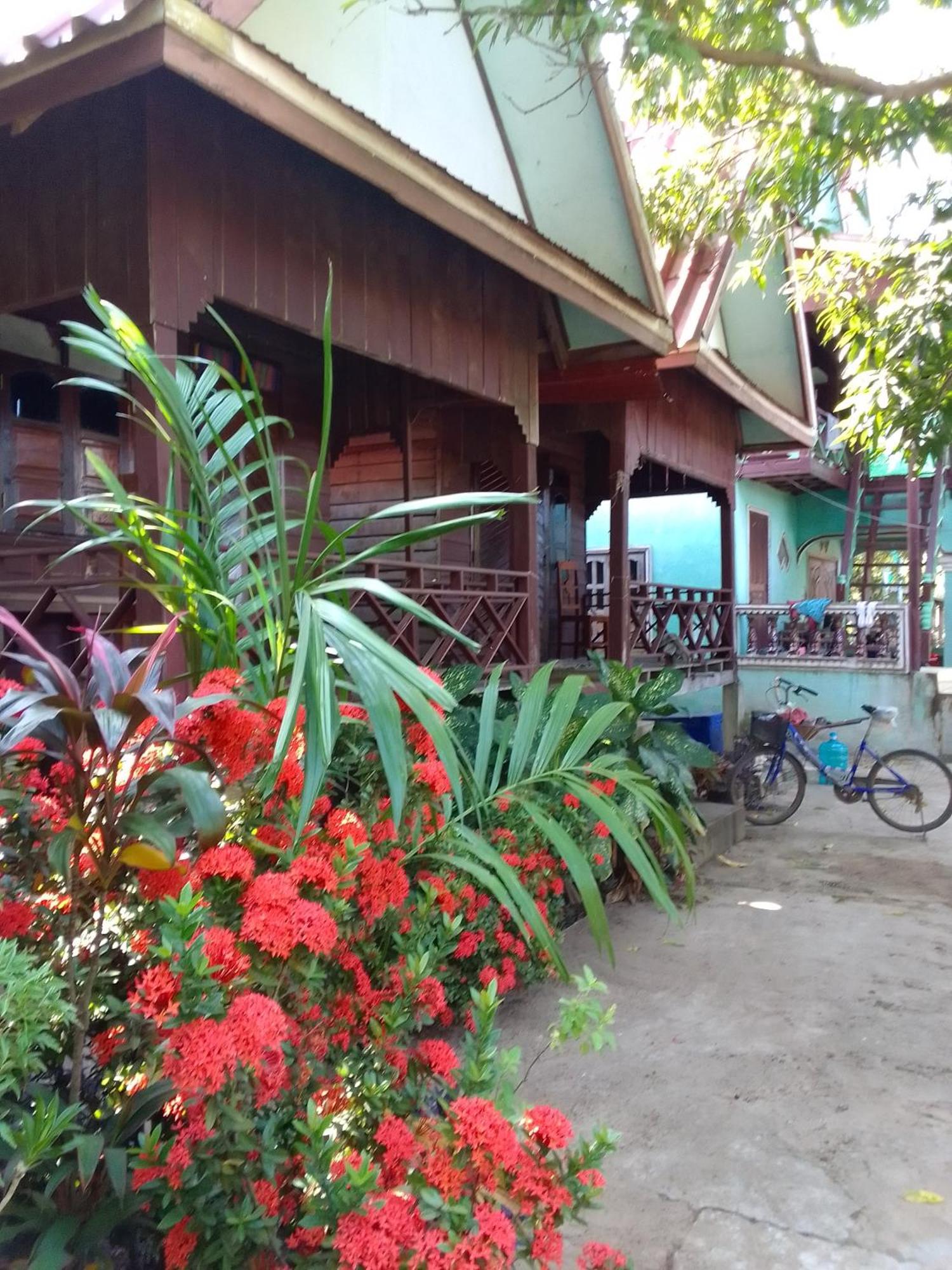 Kulap Kao Bungalow Hotell Ban Seme Lai Exteriör bild